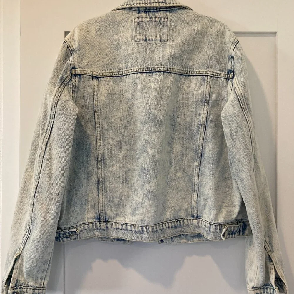 Ashley Vintage Charm | Acid Wash Denim Jacket | Large - Picture 7 of 8